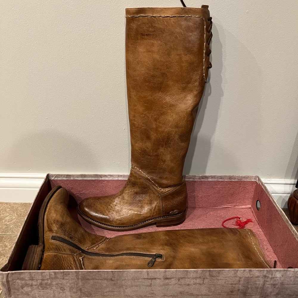 Leather Bed Stu boots